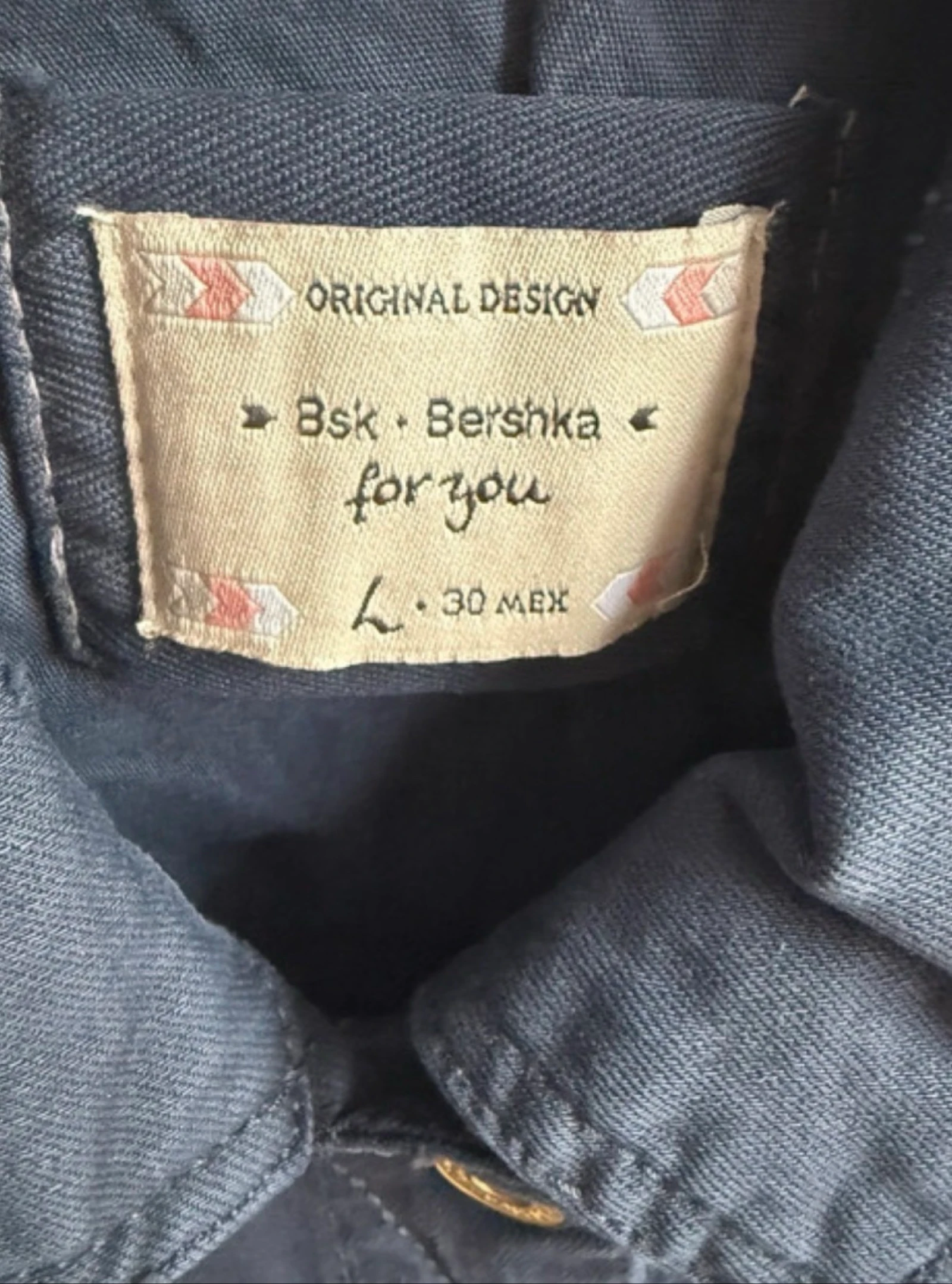 Jaqueta jeans Bershka azul marinho Tamanho G – photo 3